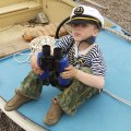 Марк был в восторге от плавсредства Георгича. Усердно обсиживал его целыми днями.
            