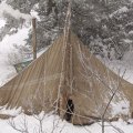 Чудо-чудное, диво-дивное. Палатка с печкой.
            