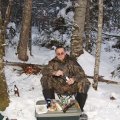 
      Ночью температура опустилась до -31. Водка стала тягучая как кисель, а сало крошилось в порошок. Однако отсутствие ветра делало наше существование более чем комфортным.
    