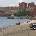 
      Вид на бухту Федорова со стороны бухты Федорова. В центре можно лицезреть весь могучий флот нашего ГИМСа в составе двух плавсредств. Они же спасательная станция.
    